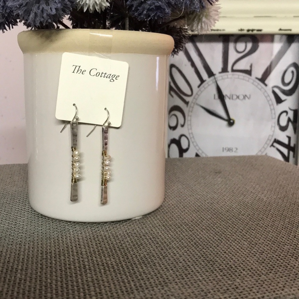 Dangle earrings